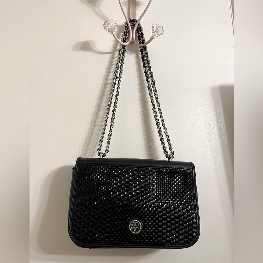 Tory Burch ROBINSON WOVEN ADJUSTABLE SHOULDER BAG Style 31159978 Black